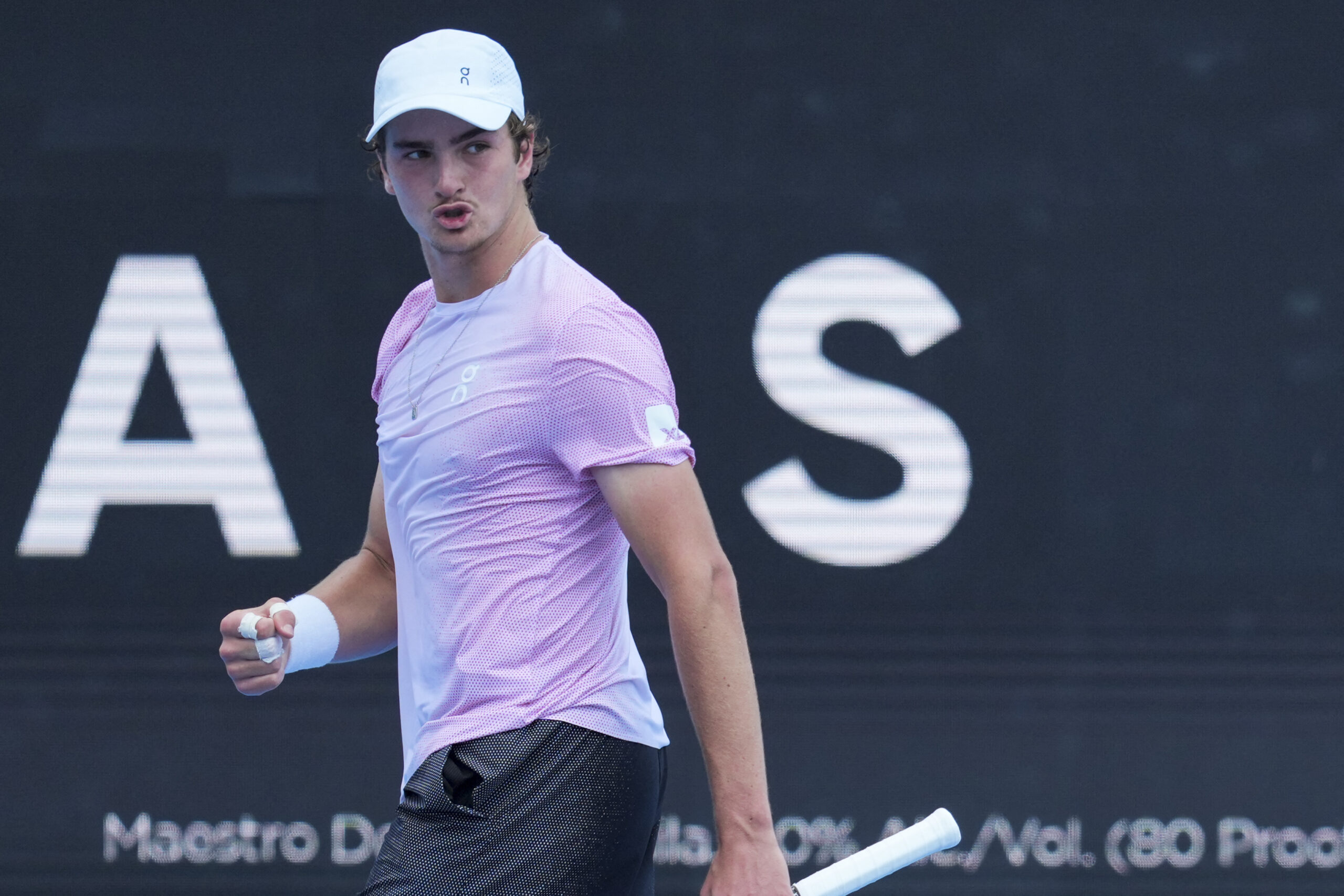 João Fonseca alcança melhor colocação da carreira após resultados em Cincinnati