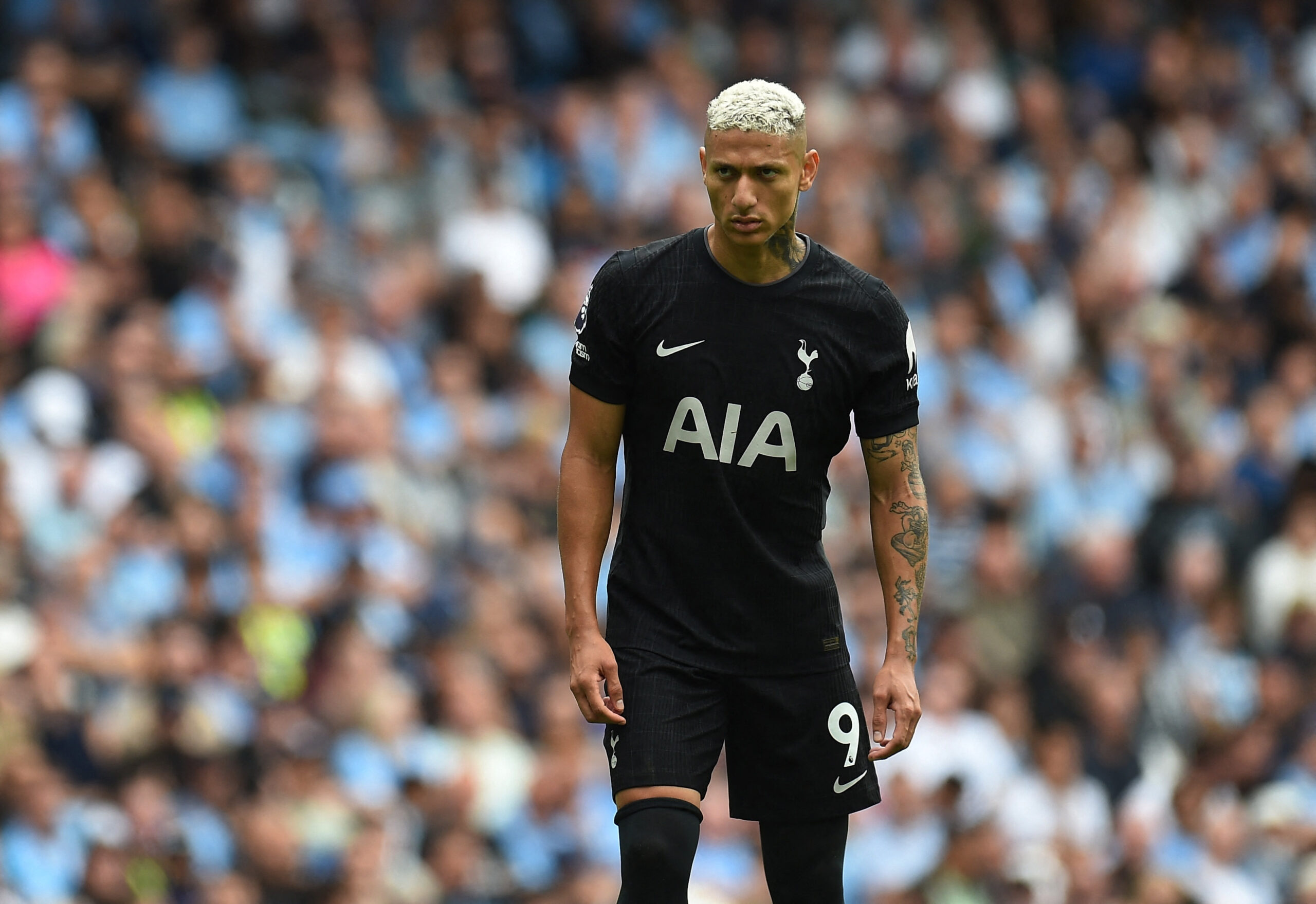 Richarlison desmonta defesa de Guardiola e lidera vitória do Tottenham sobre o City