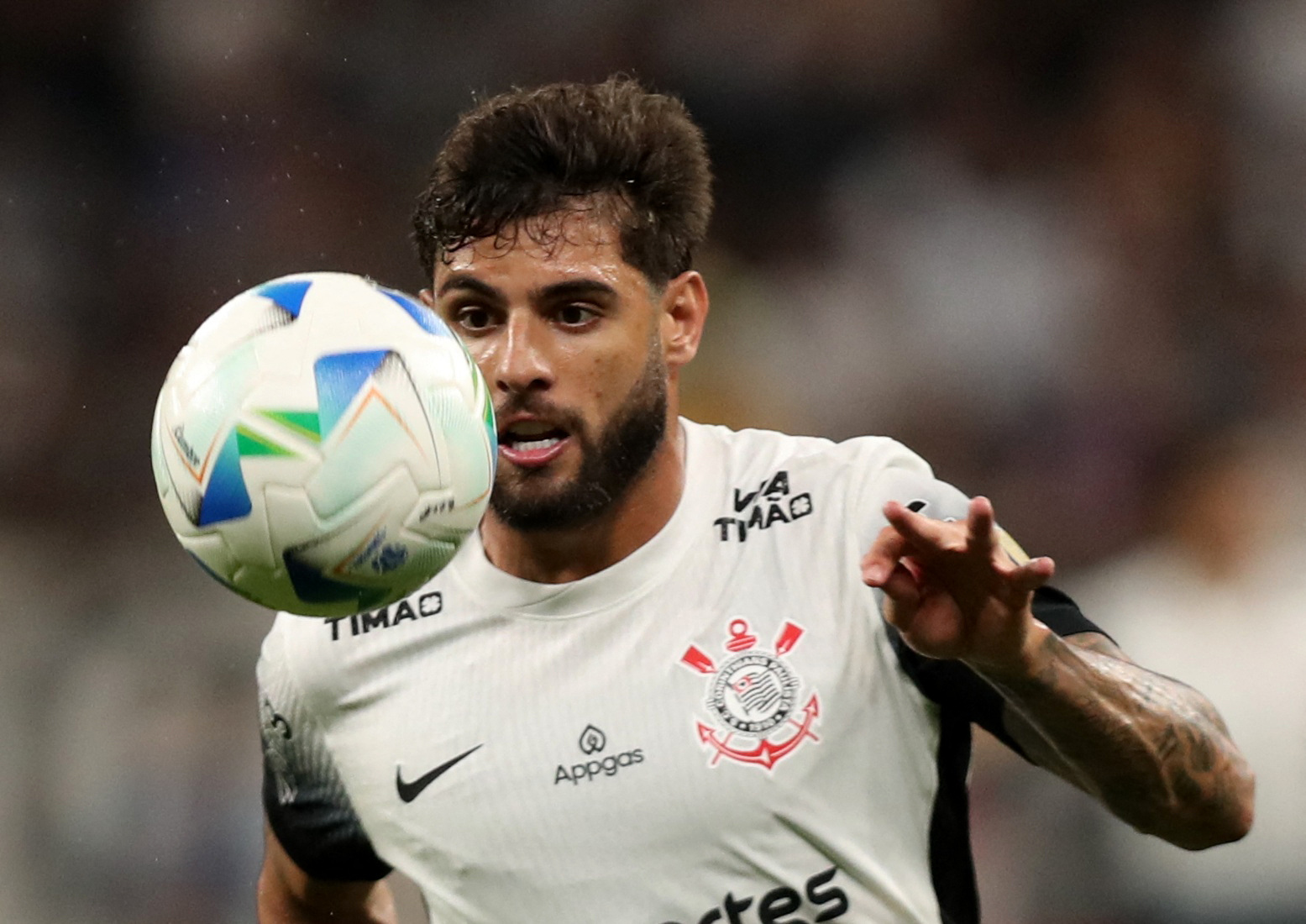 Corinthians recusa oferta de R$ 190 mi da Roma por Yuri Aberto; prefere manter elenco