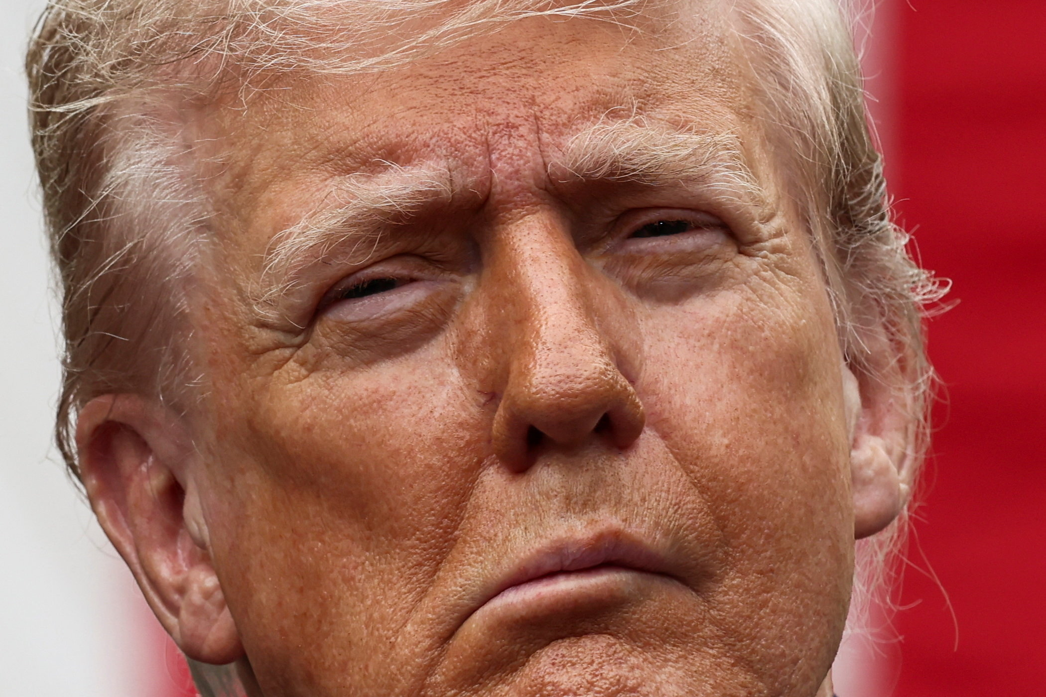 Trump reclama de nova regra ‘ridícula’ da NFL: ‘Futebol americano de maricas’