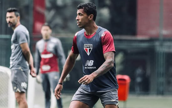 Luiz Gustavo se recupera de tromboembolismo pulmonar e vira reforço no São Paulo