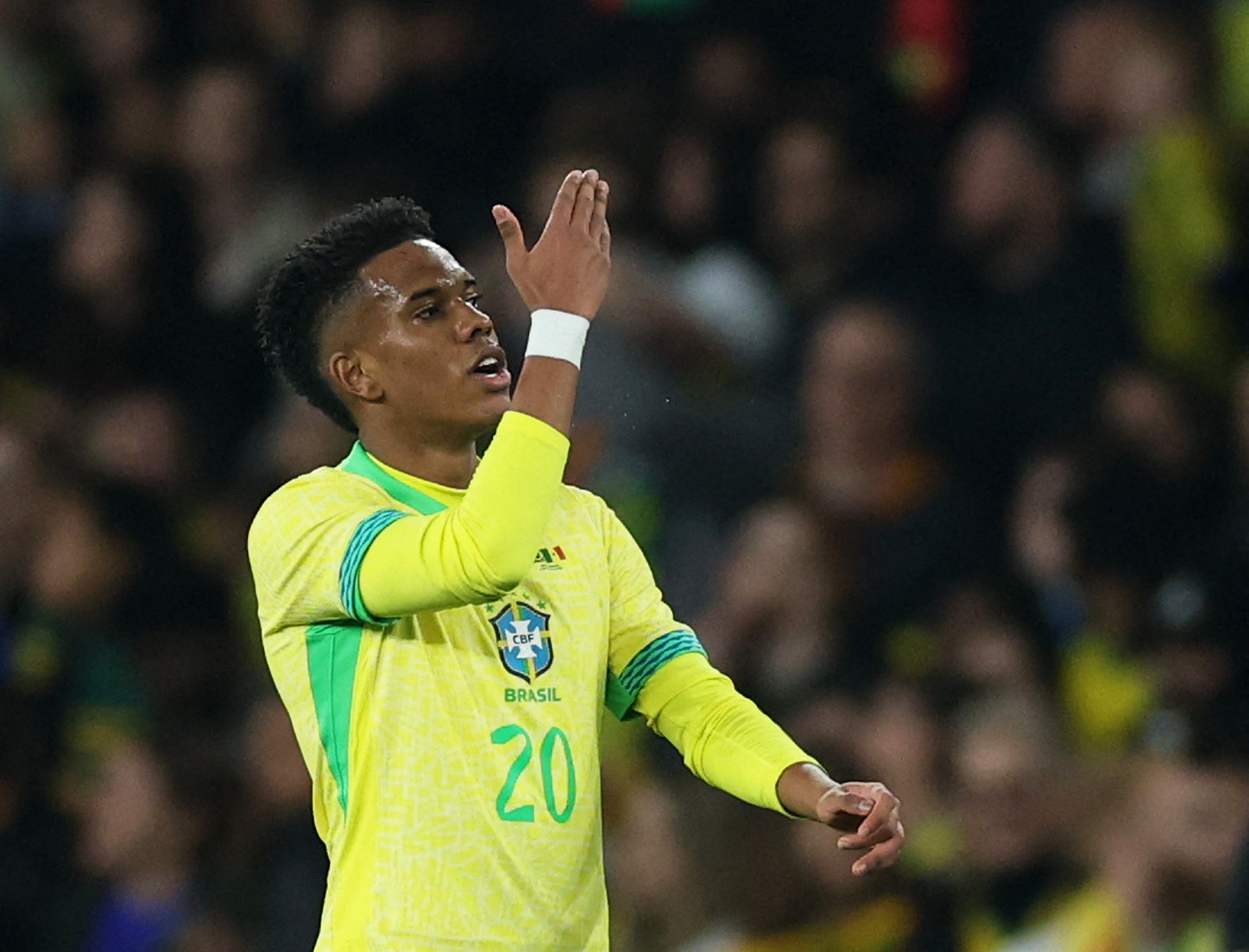 Brasil empata com a Tunísia em jogo com pênalti convertido e pênalti perdido