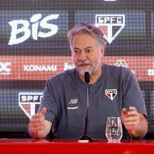 Casares sobre saques de R$ 11 milhões das contas do São Paulo: “gastos operacionais”