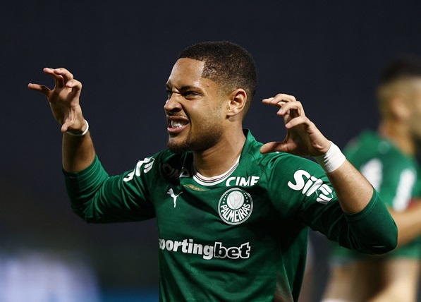 Palmeiras fecha 2025 com R$ 1,78 bi em receita e salto de 374% em premiações