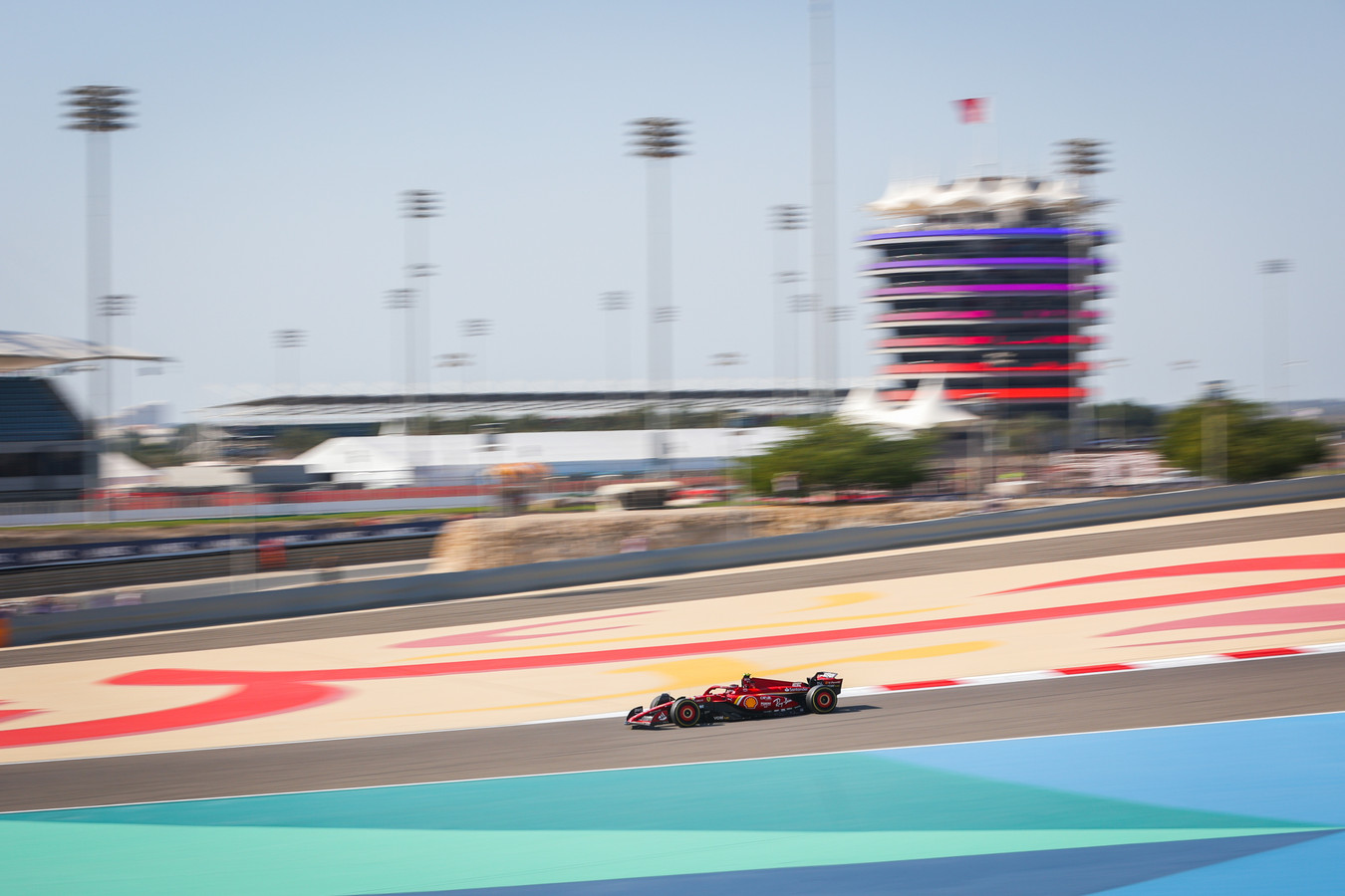 Guerra no Oriente Médio leva F1 a cancelar GPs do Bahrein e da Arábia Saudita