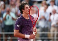 Jornalistas estrangeiros se rendem a João Fonseca em Roland Garros