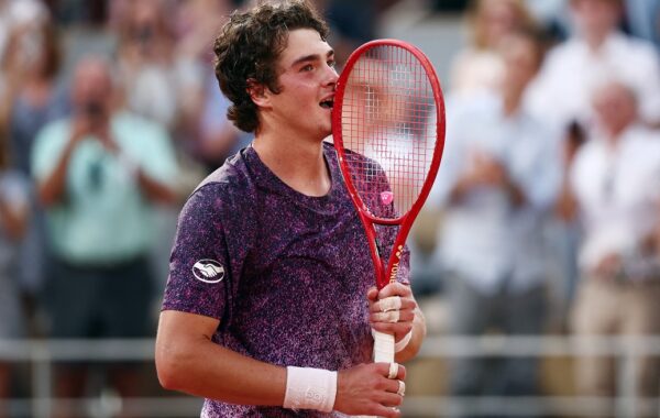 Jornalistas estrangeiros se rendem a João Fonseca em Roland Garros
