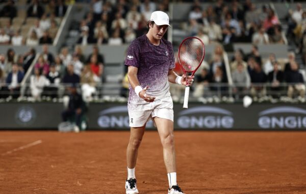 Quanto João Fonseca garantiu de premiação em Roland Garros? Veja valores
